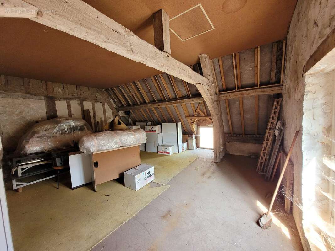 Maison à MOUTIERS-AU-PERCHE