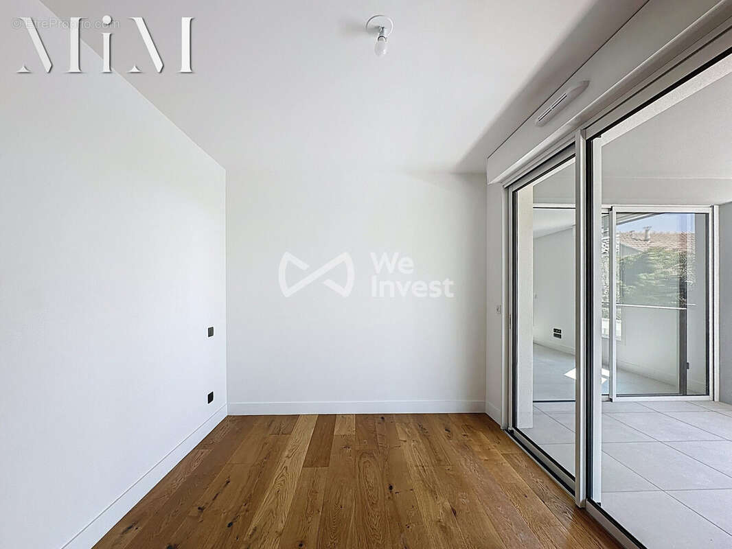 Chambre 1 - Appartement à BAILLARGUES