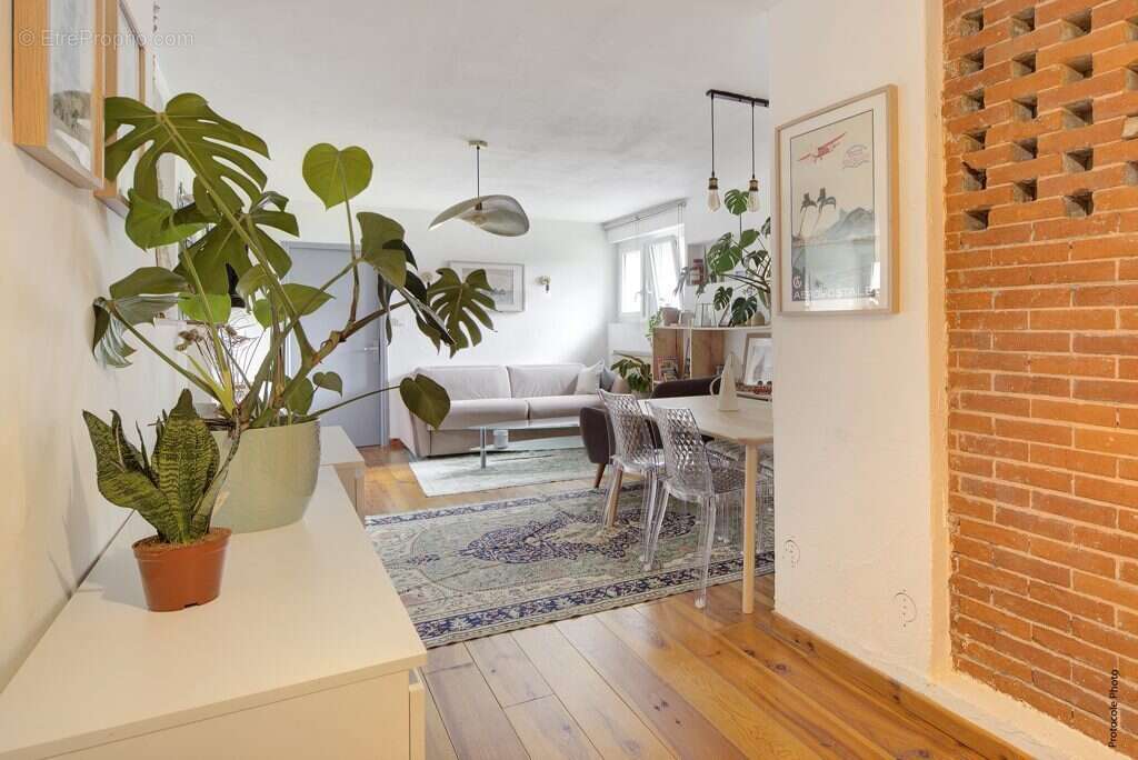 Appartement à AUZEVILLE-TOLOSANE