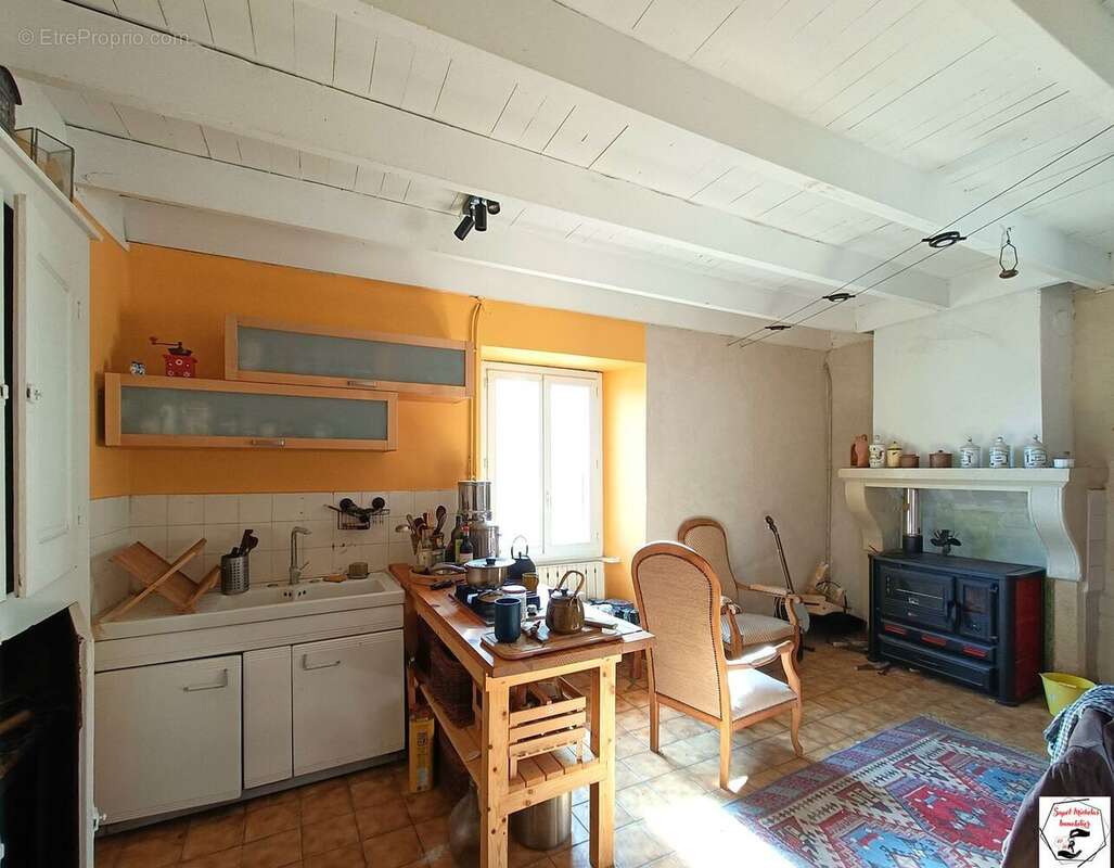 Maison à COLOMBIER-LE-VIEUX