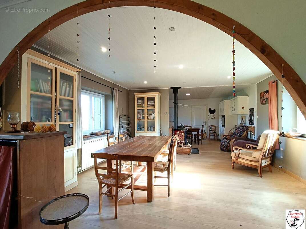 Maison à COLOMBIER-LE-VIEUX