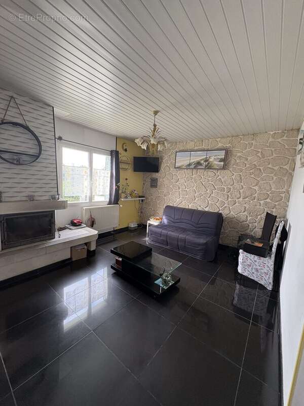 Maison à REGNIERE-ECLUSE