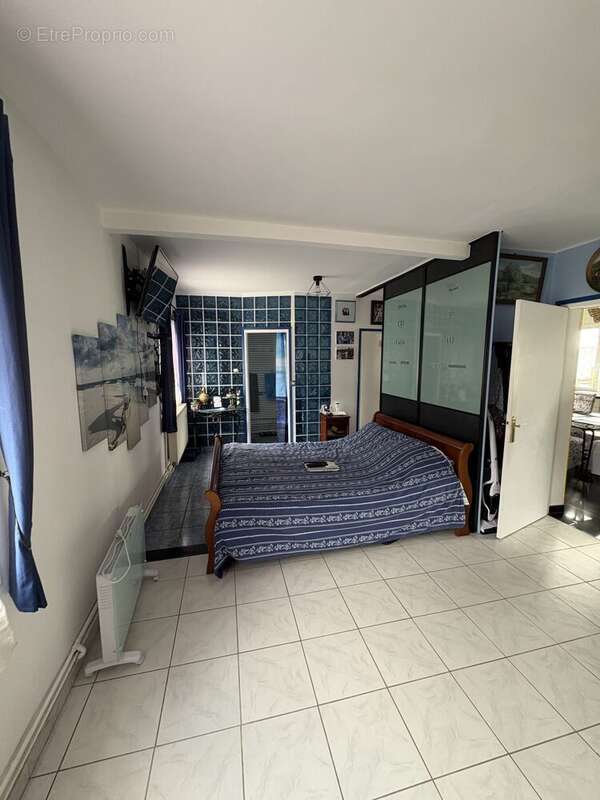 Maison à REGNIERE-ECLUSE