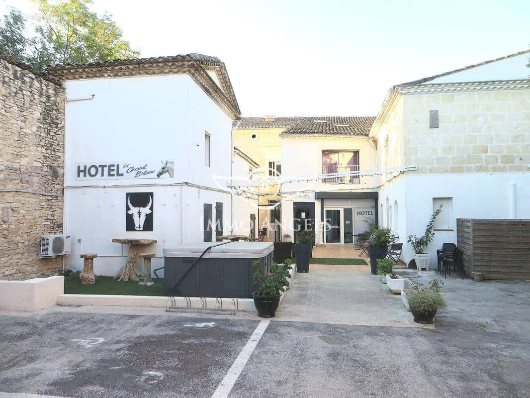 Appartement à UCHAUD