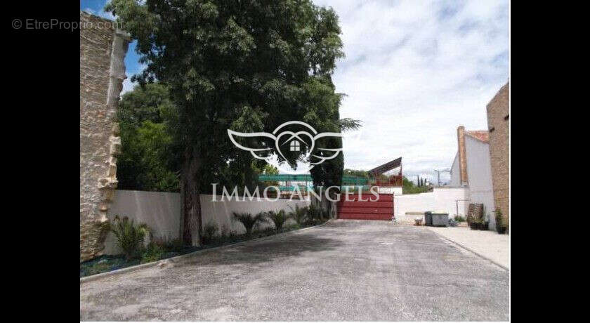 Appartement à UCHAUD