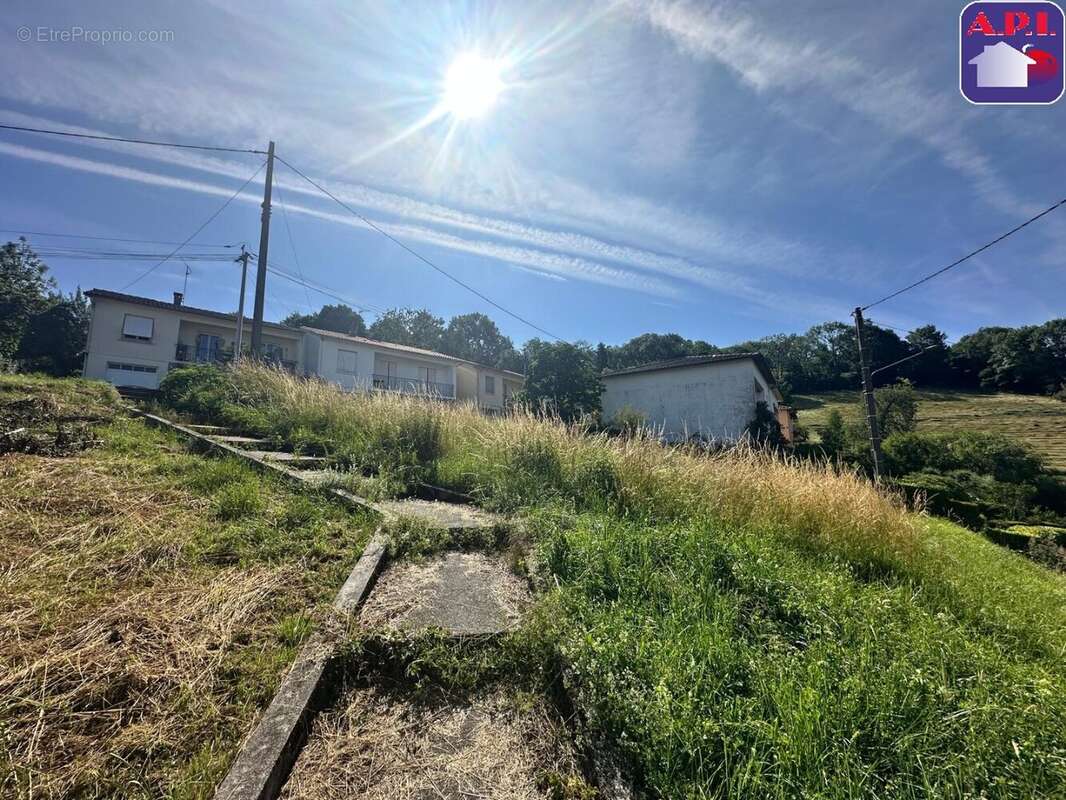 Terrain à SAINT-GIRONS