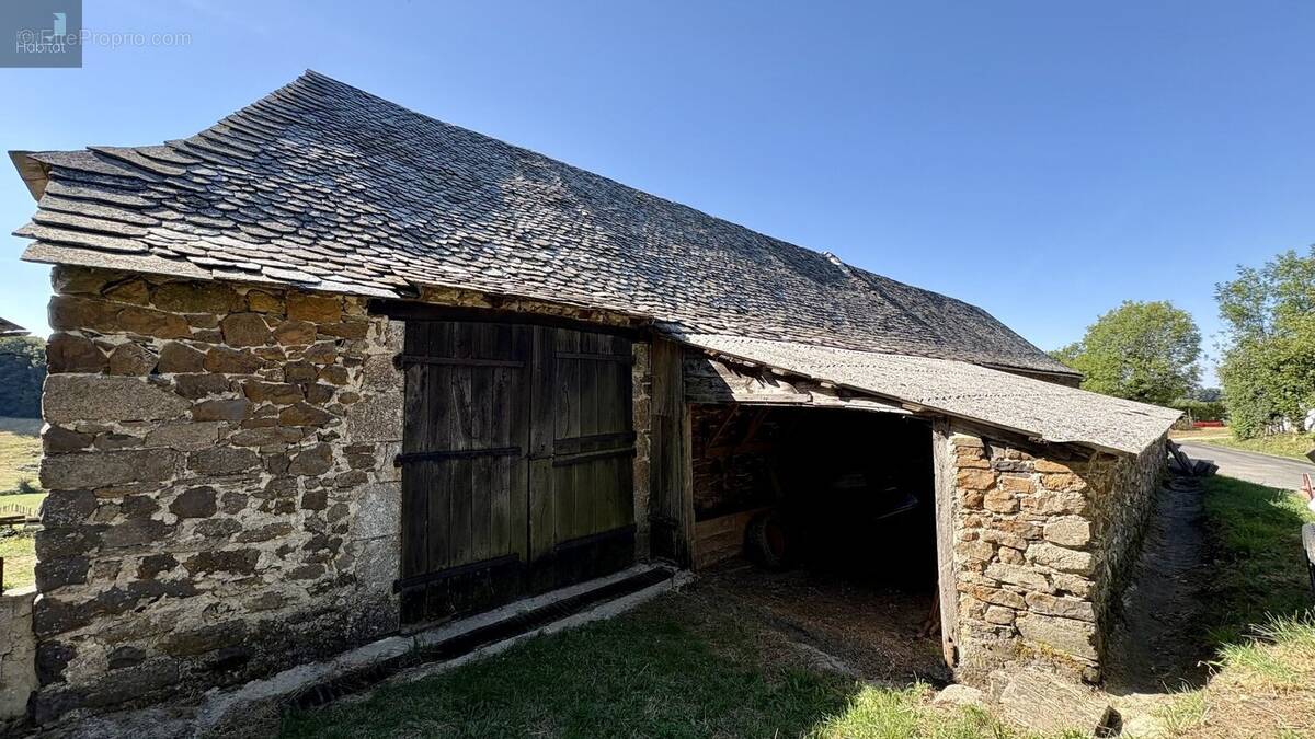 Maison à MONTPEYROUX