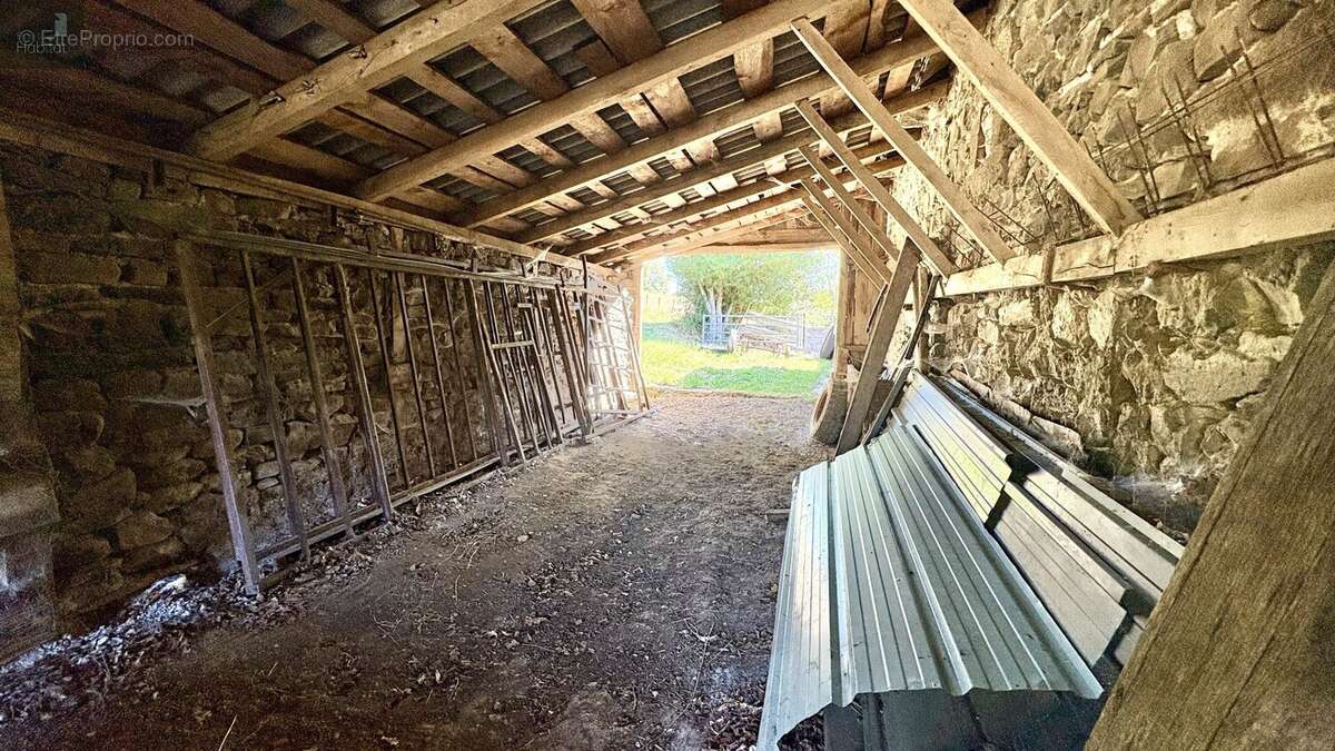 Maison à MONTPEYROUX