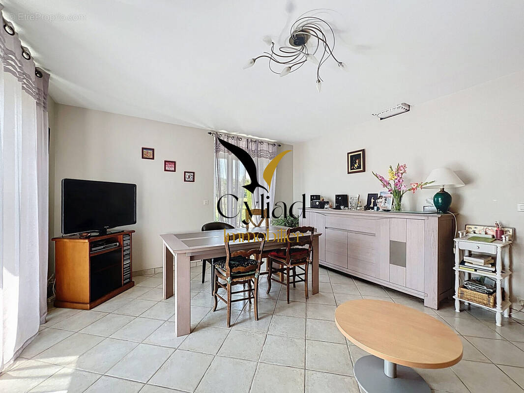 Maison à SAINT-MELOIR-DES-ONDES