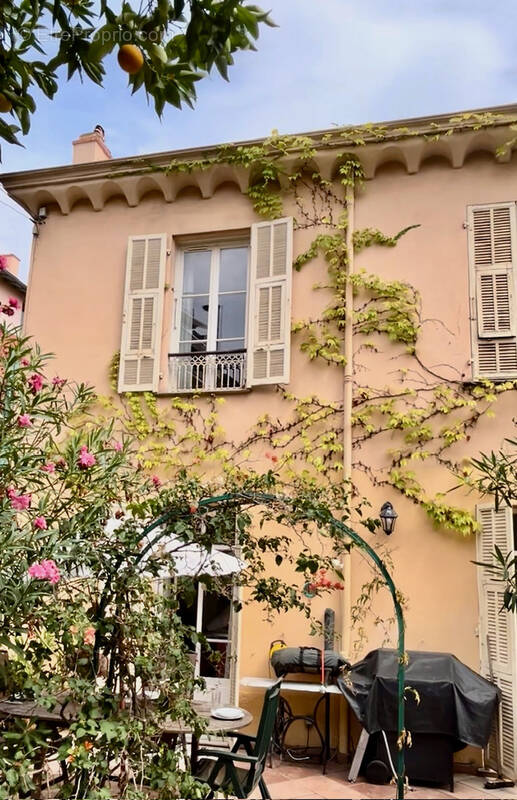 Appartement à VILLEFRANCHE-SUR-MER