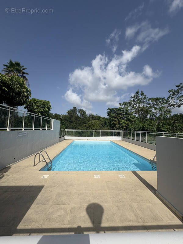 Appartement à BAIE-MAHAULT