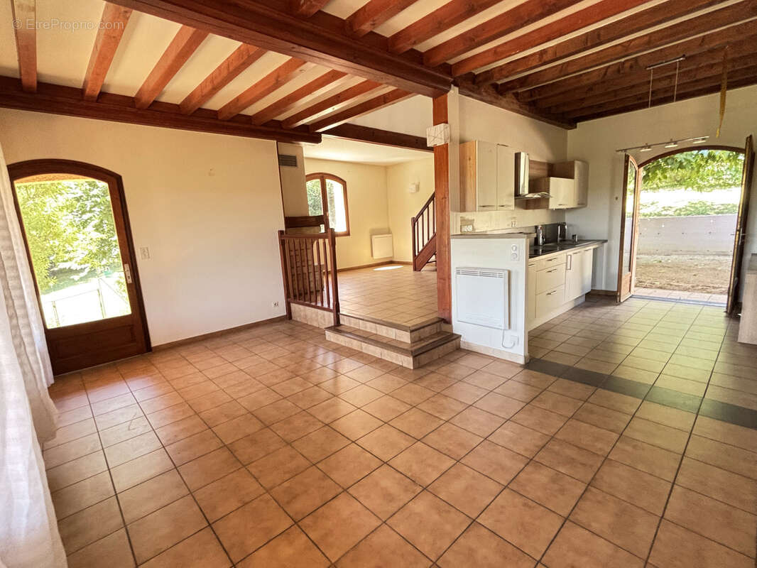 Maison à SAINT-CYR-AU-MONT-D&#039;OR