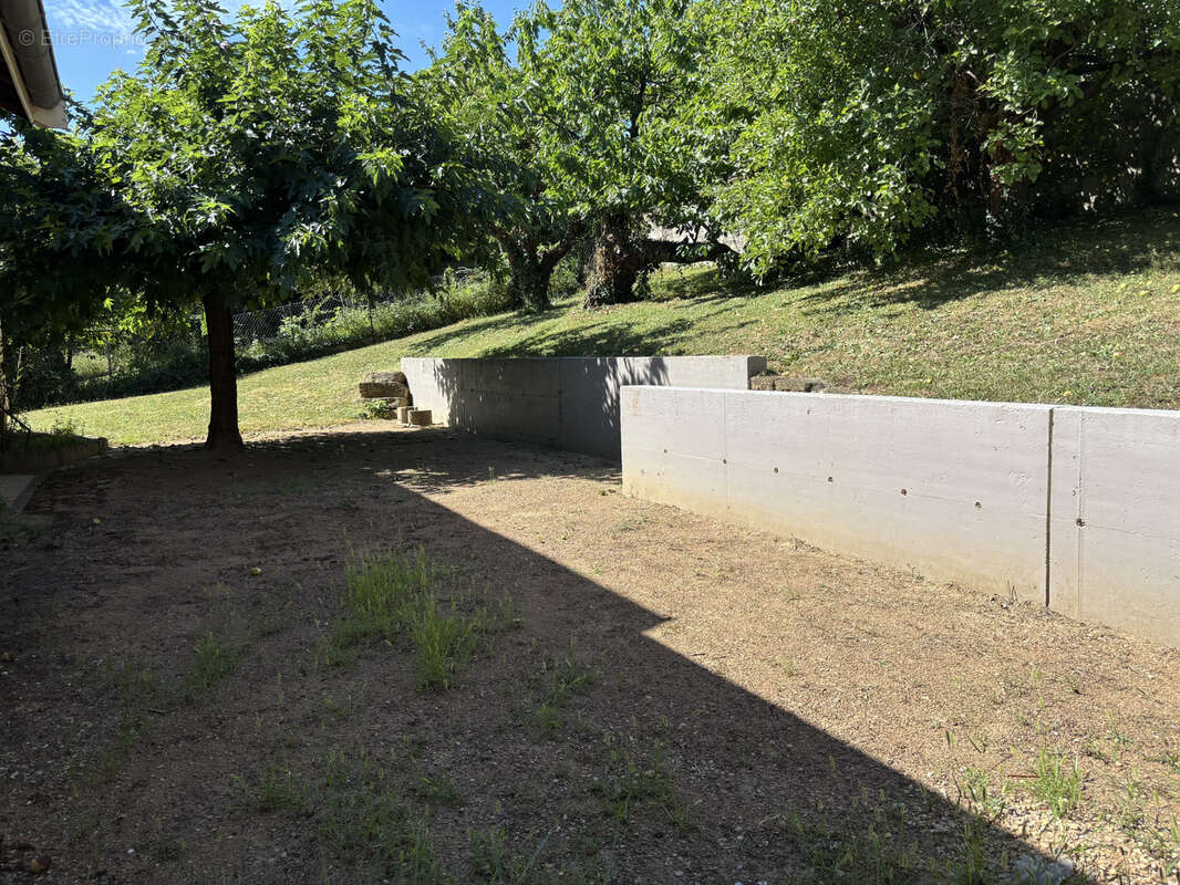 Maison à SAINT-CYR-AU-MONT-D&#039;OR