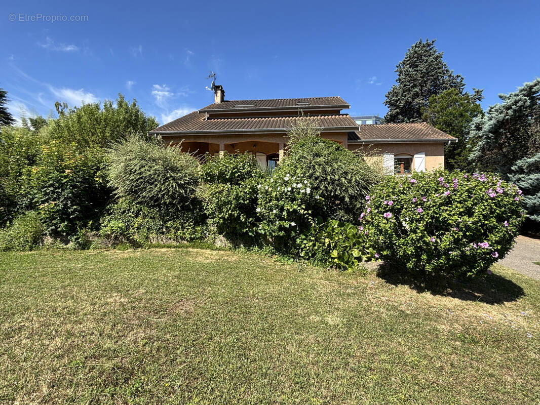 Maison à SAINT-CYR-AU-MONT-D&#039;OR