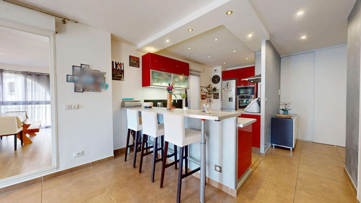 Appartement à VALLAURIS