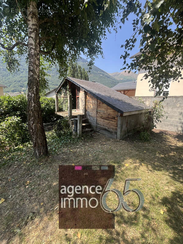 Appartement à ESQUIEZE-SERE