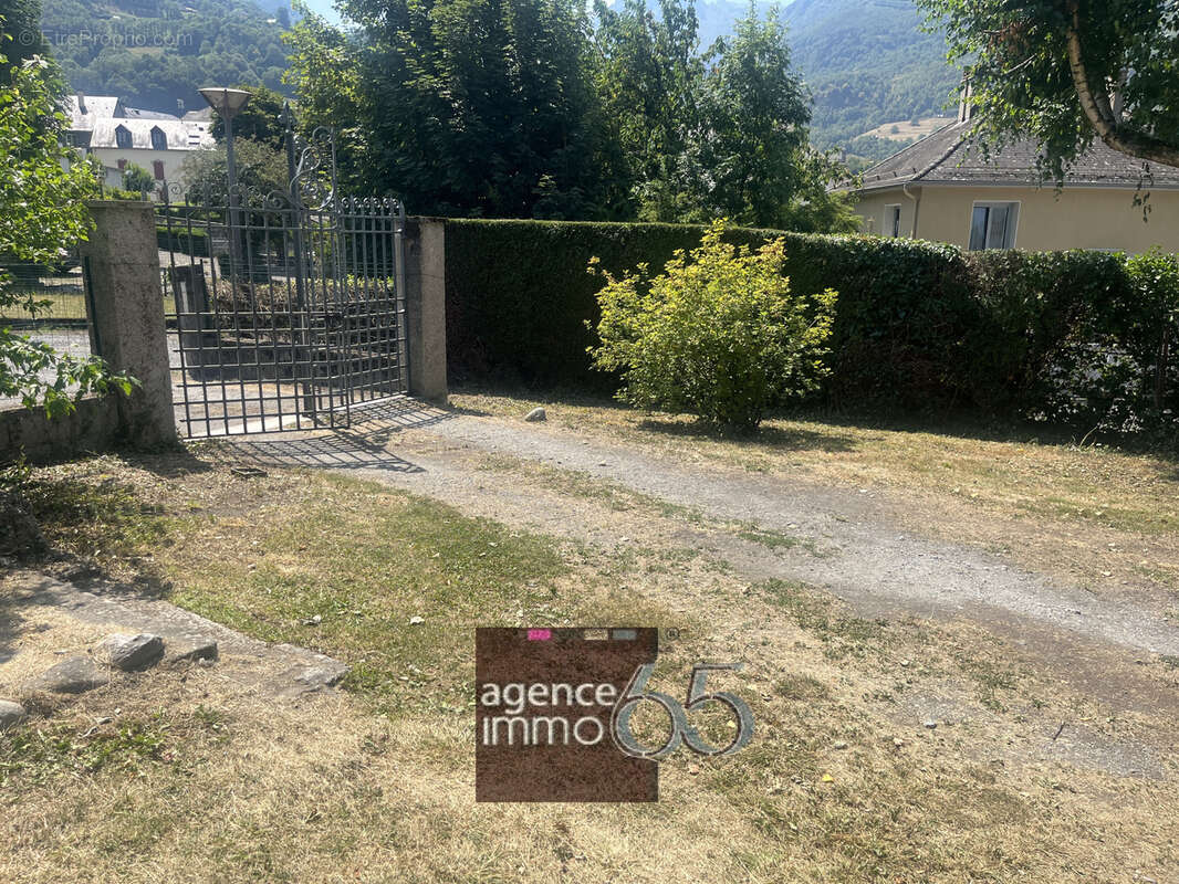 Appartement à ESQUIEZE-SERE