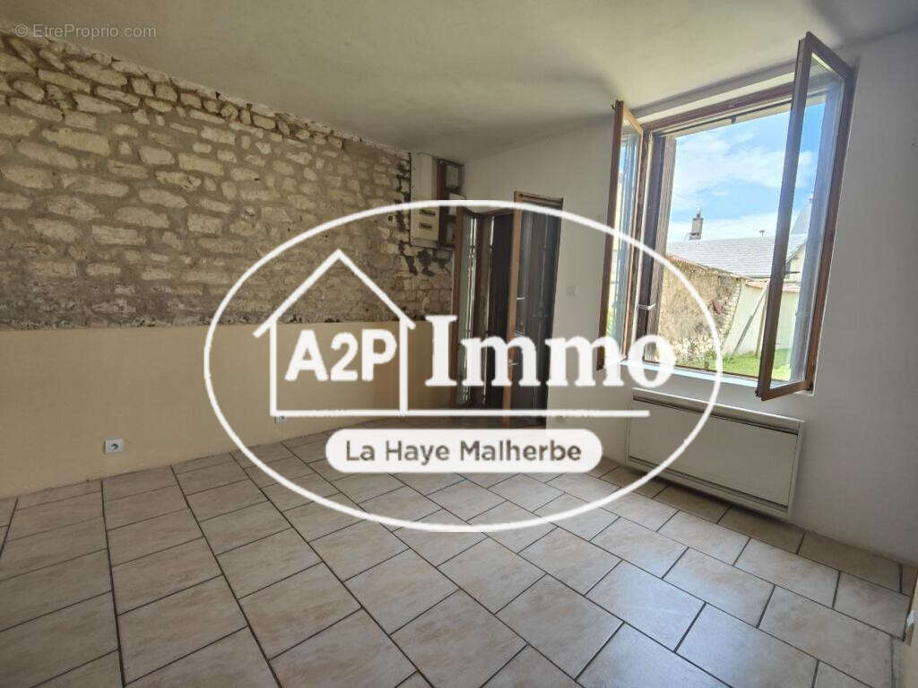 Maison à INCARVILLE