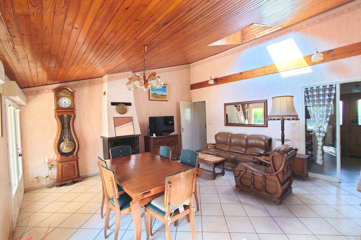 Maison à VILLEFRANCHE-DE-ROUERGUE