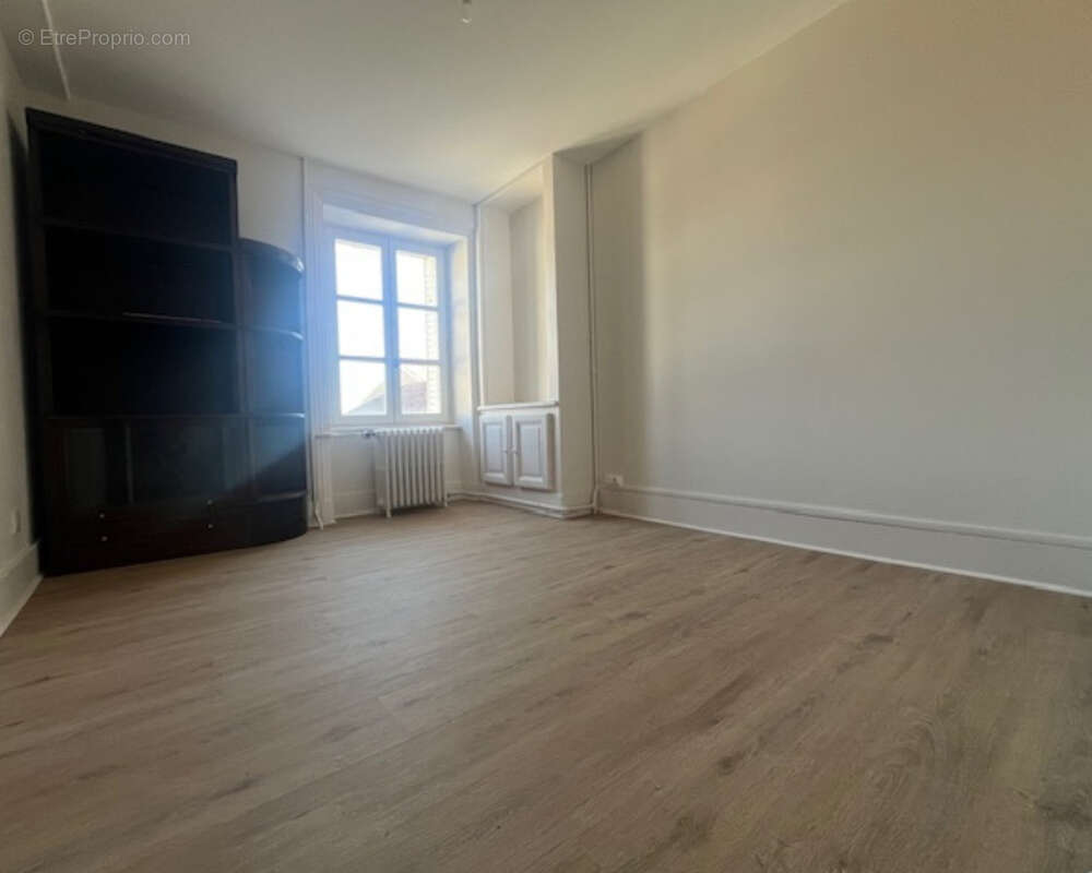 Maison à SAINT-REMY-SUR-DUROLLE