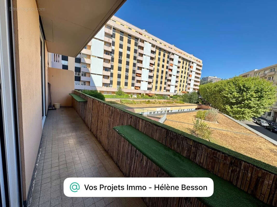 Appartement à SAINT-ETIENNE