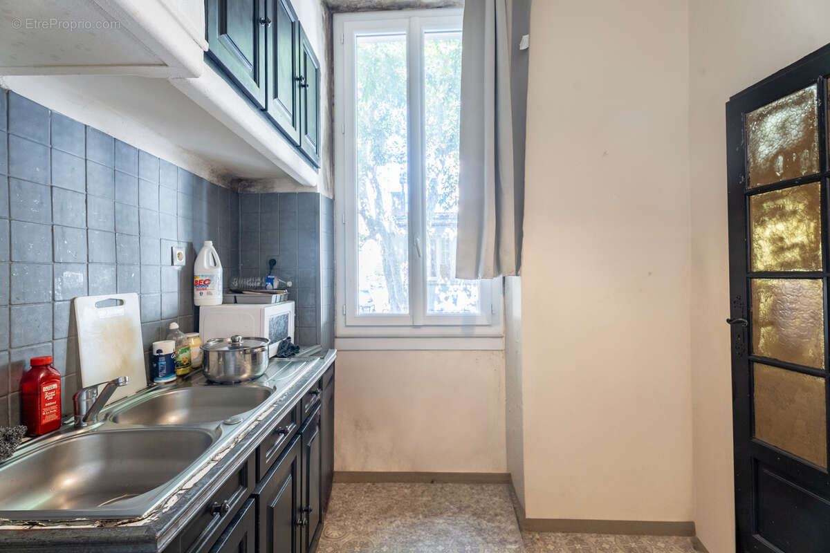 Appartement à MARSEILLE-4E