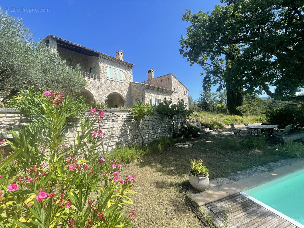 Maison à VAISON-LA-ROMAINE