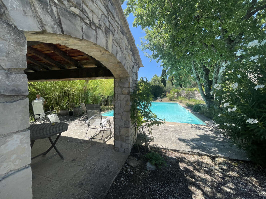 Maison à VAISON-LA-ROMAINE