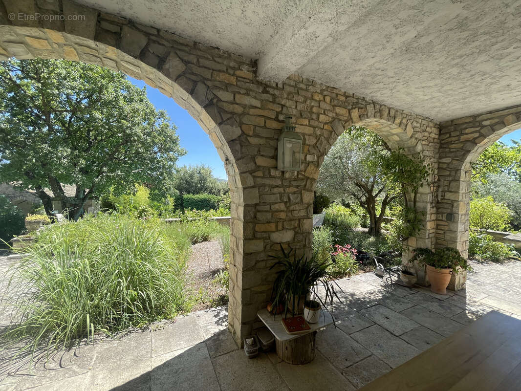 Maison à VAISON-LA-ROMAINE
