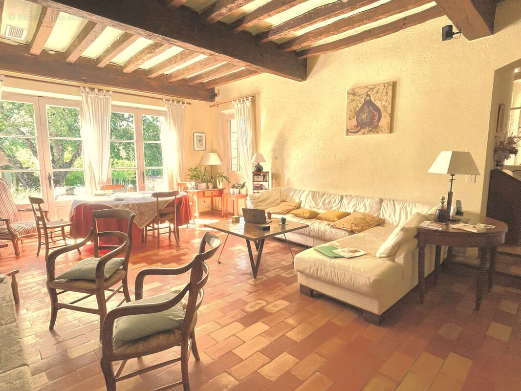 Maison à VAISON-LA-ROMAINE