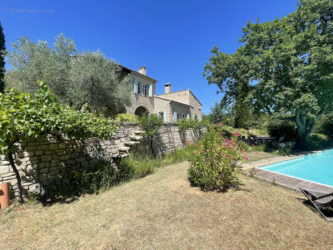 Maison à VAISON-LA-ROMAINE