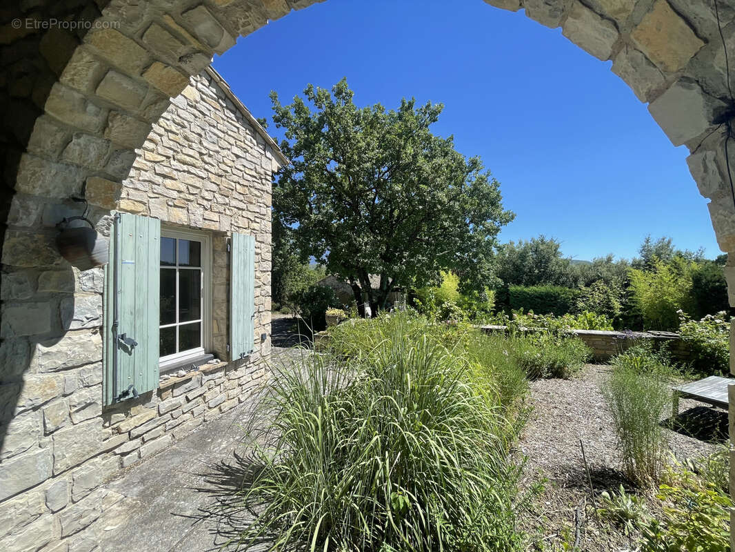 Maison à VAISON-LA-ROMAINE