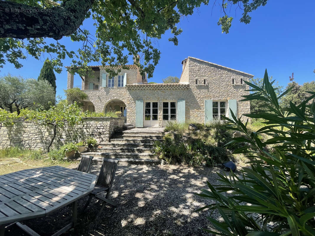 Maison à VAISON-LA-ROMAINE