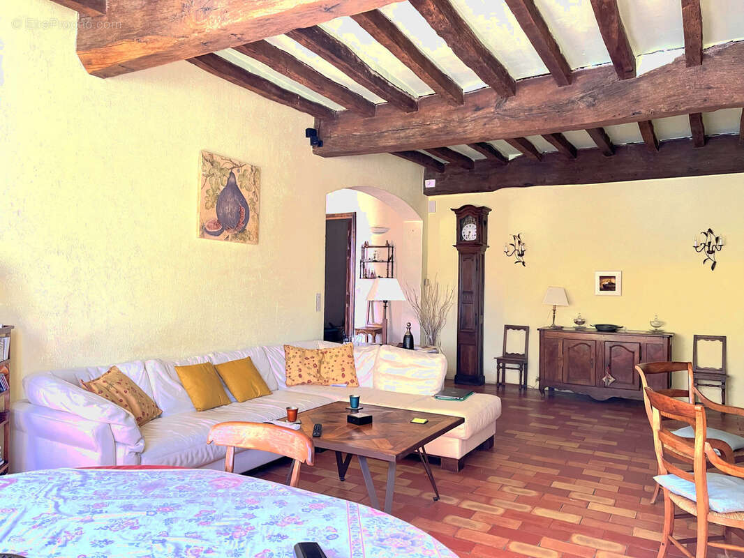 Maison à VAISON-LA-ROMAINE