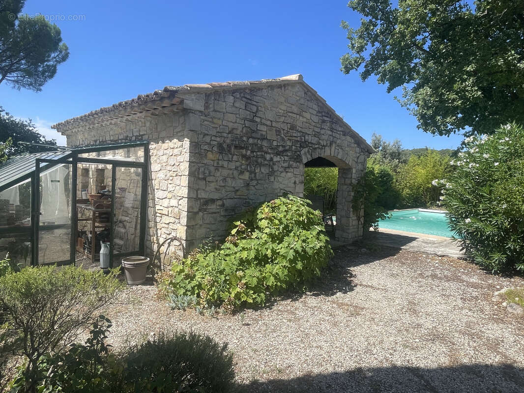 Maison à VAISON-LA-ROMAINE