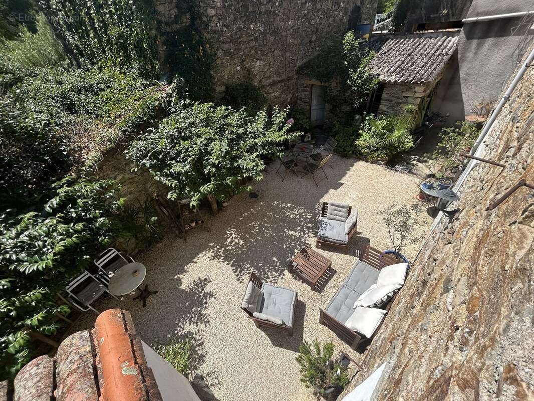 Maison à L&#039;ESTRECHURE