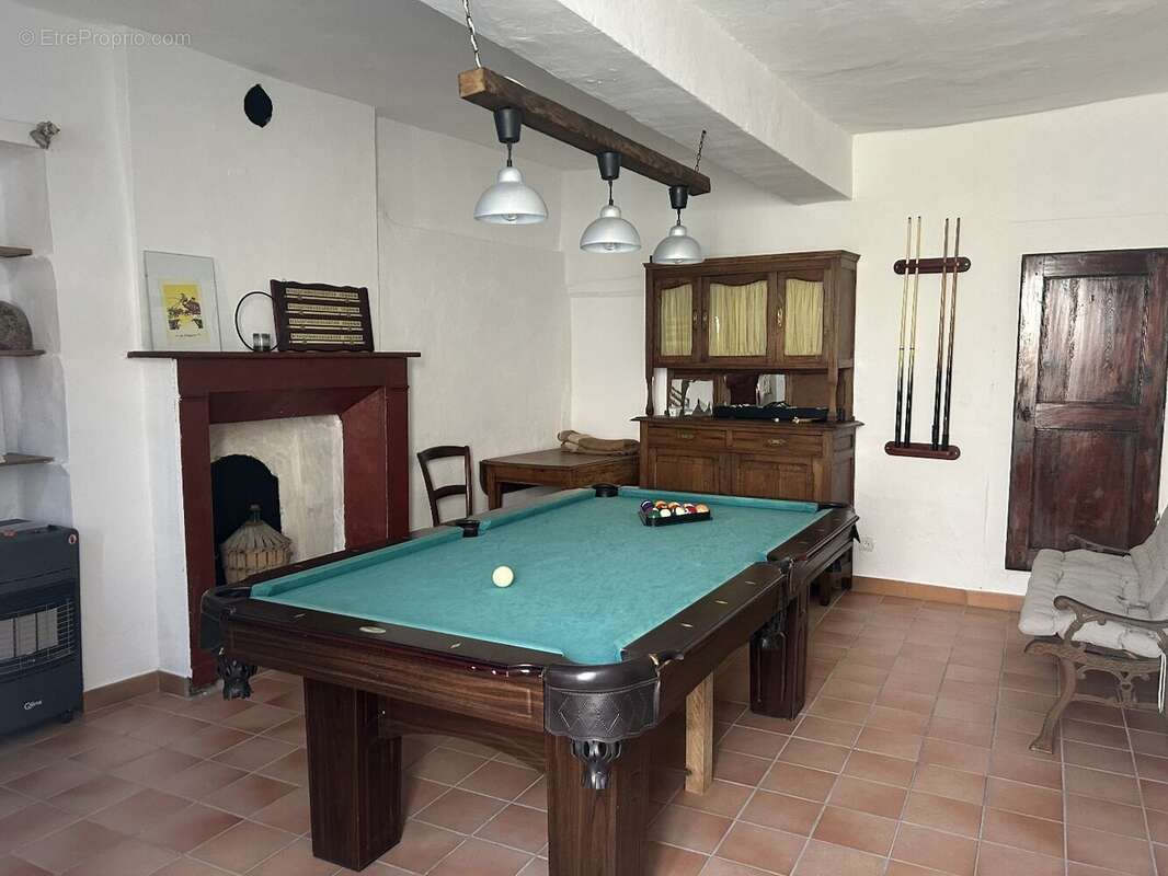 Maison à L&#039;ESTRECHURE