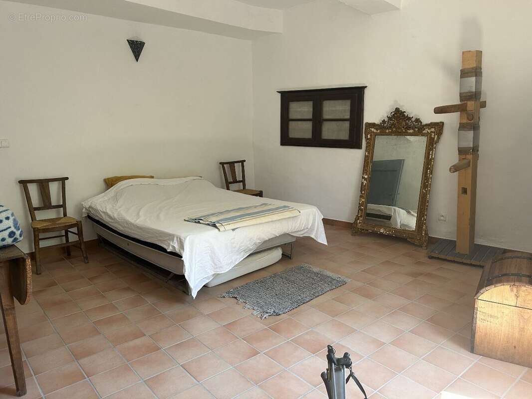 Maison à L&#039;ESTRECHURE