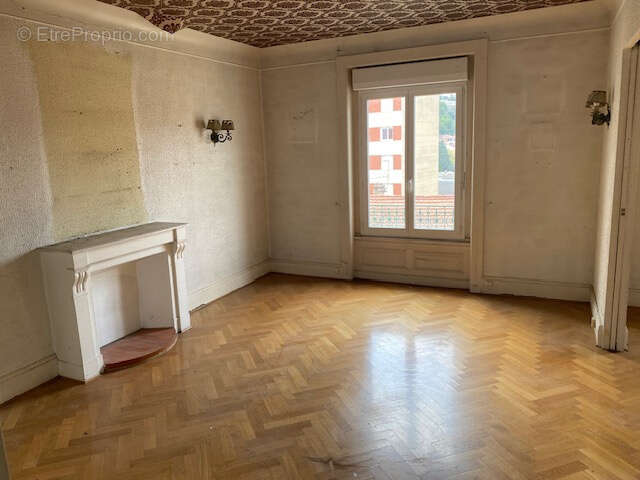 Appartement à SAINT-ETIENNE