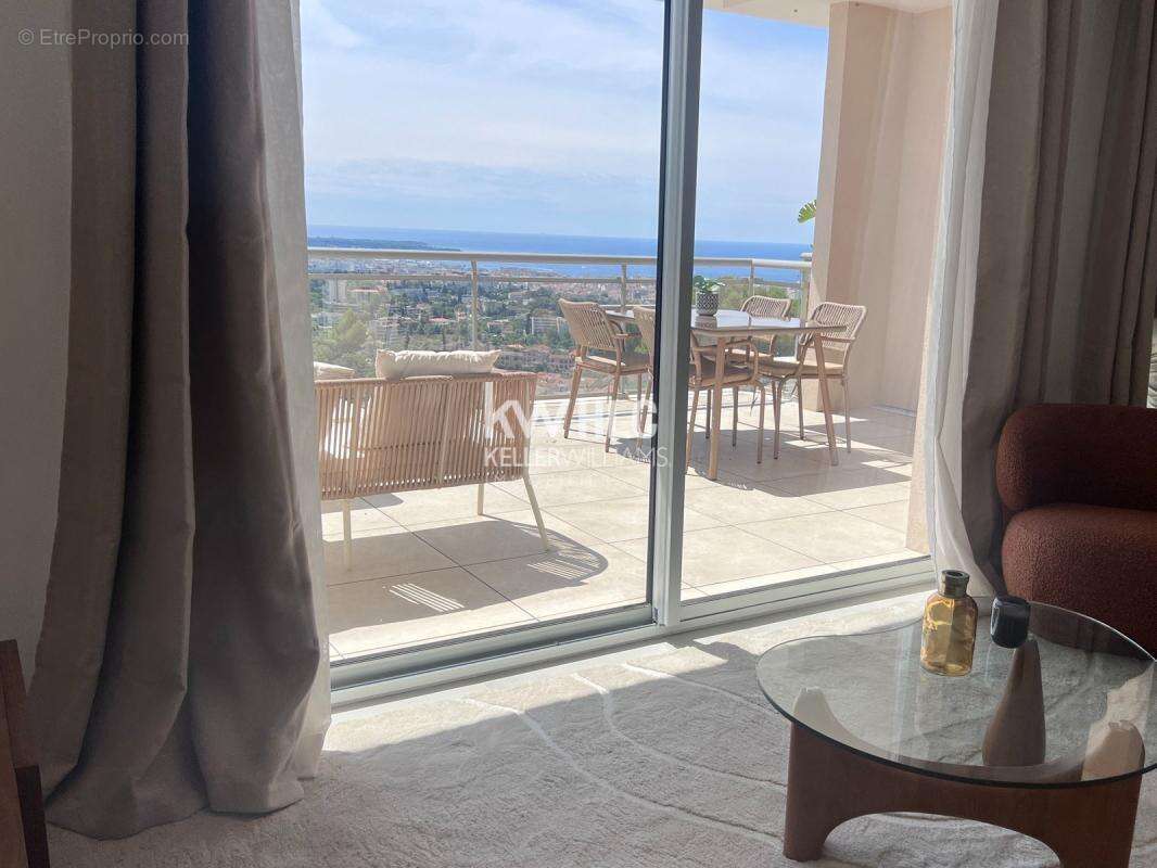 Appartement à LE CANNET