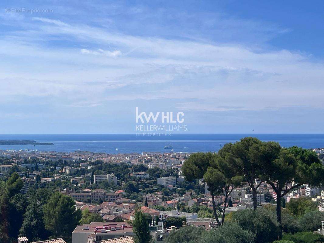 Appartement à LE CANNET