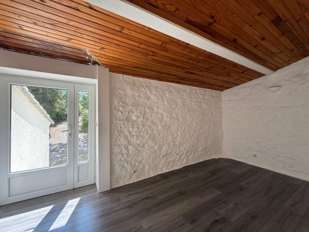 Maison à LABLACHERE