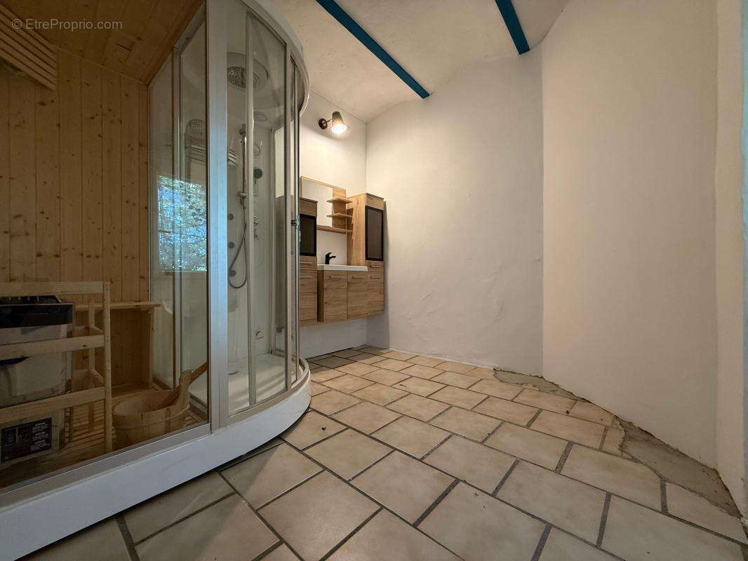 Maison à LABLACHERE