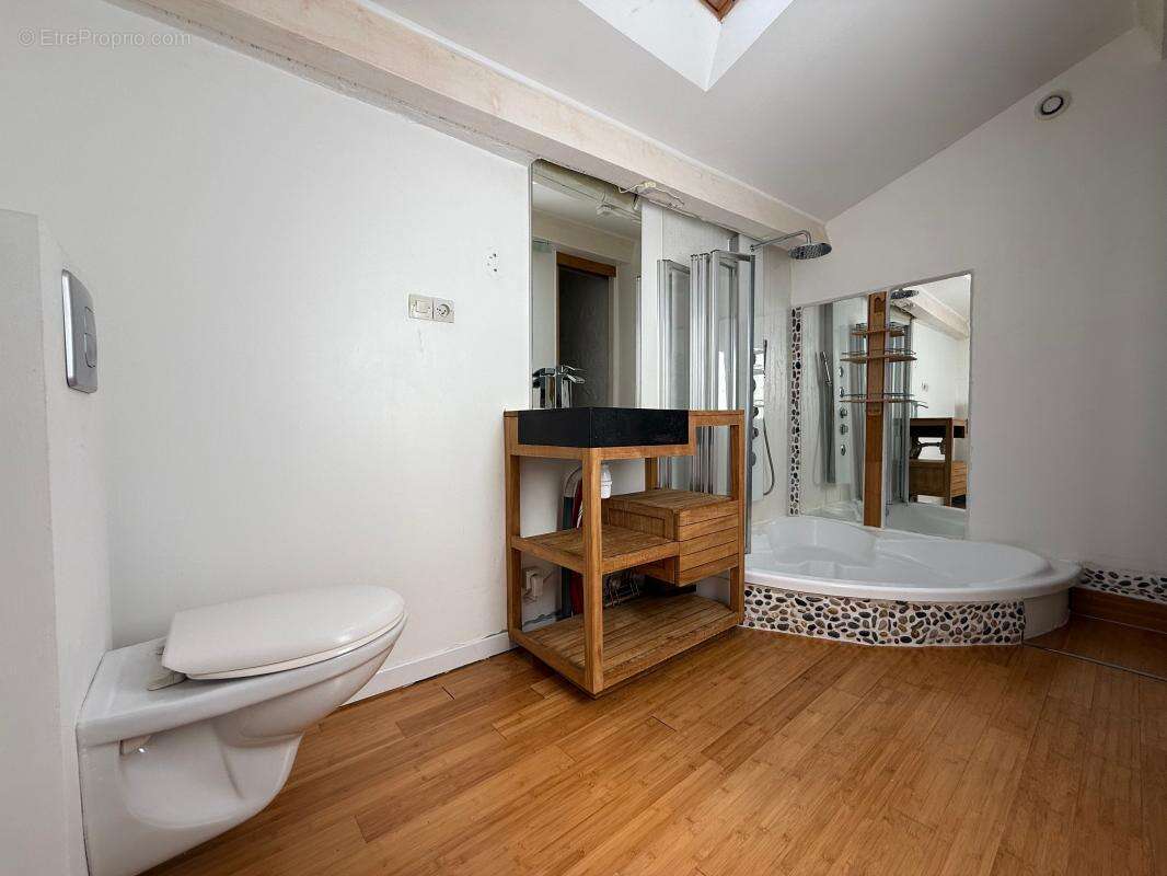 Maison à LABLACHERE