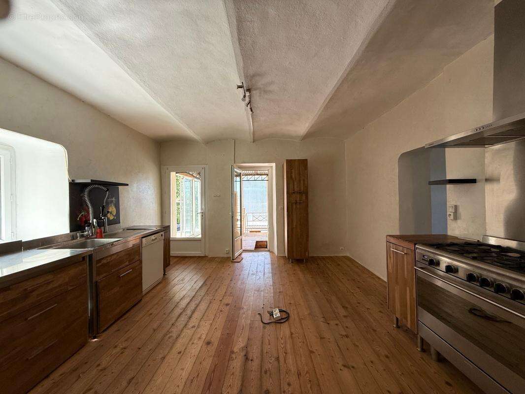 Maison à LABLACHERE