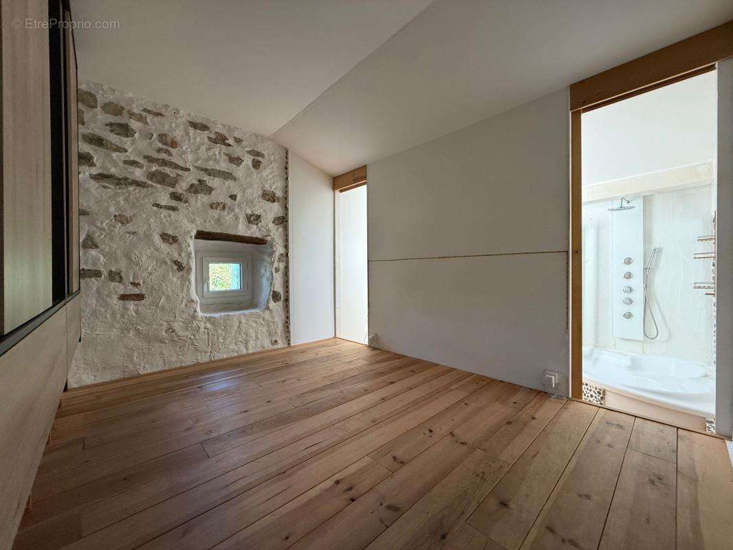 Maison à LABLACHERE