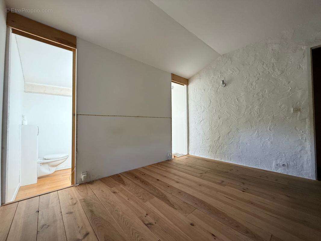 Maison à LABLACHERE