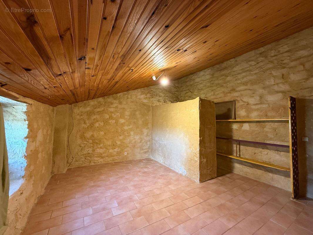 Maison à LABLACHERE