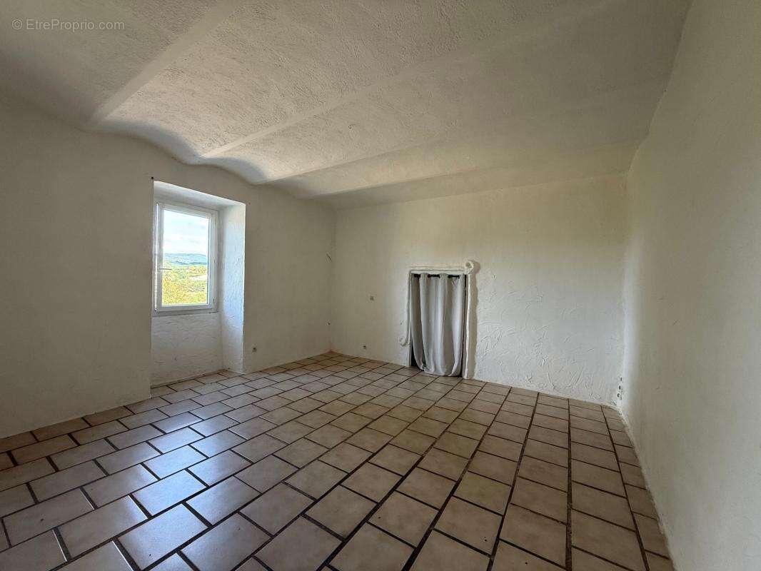 Maison à LABLACHERE