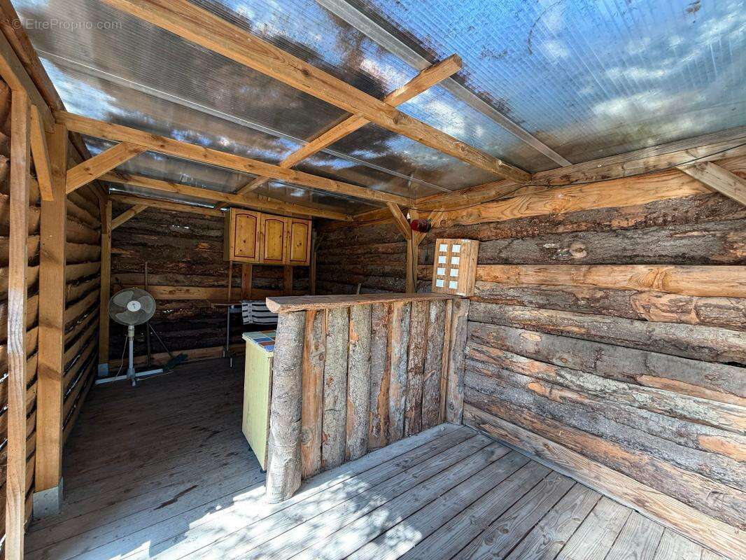 Maison à LABLACHERE